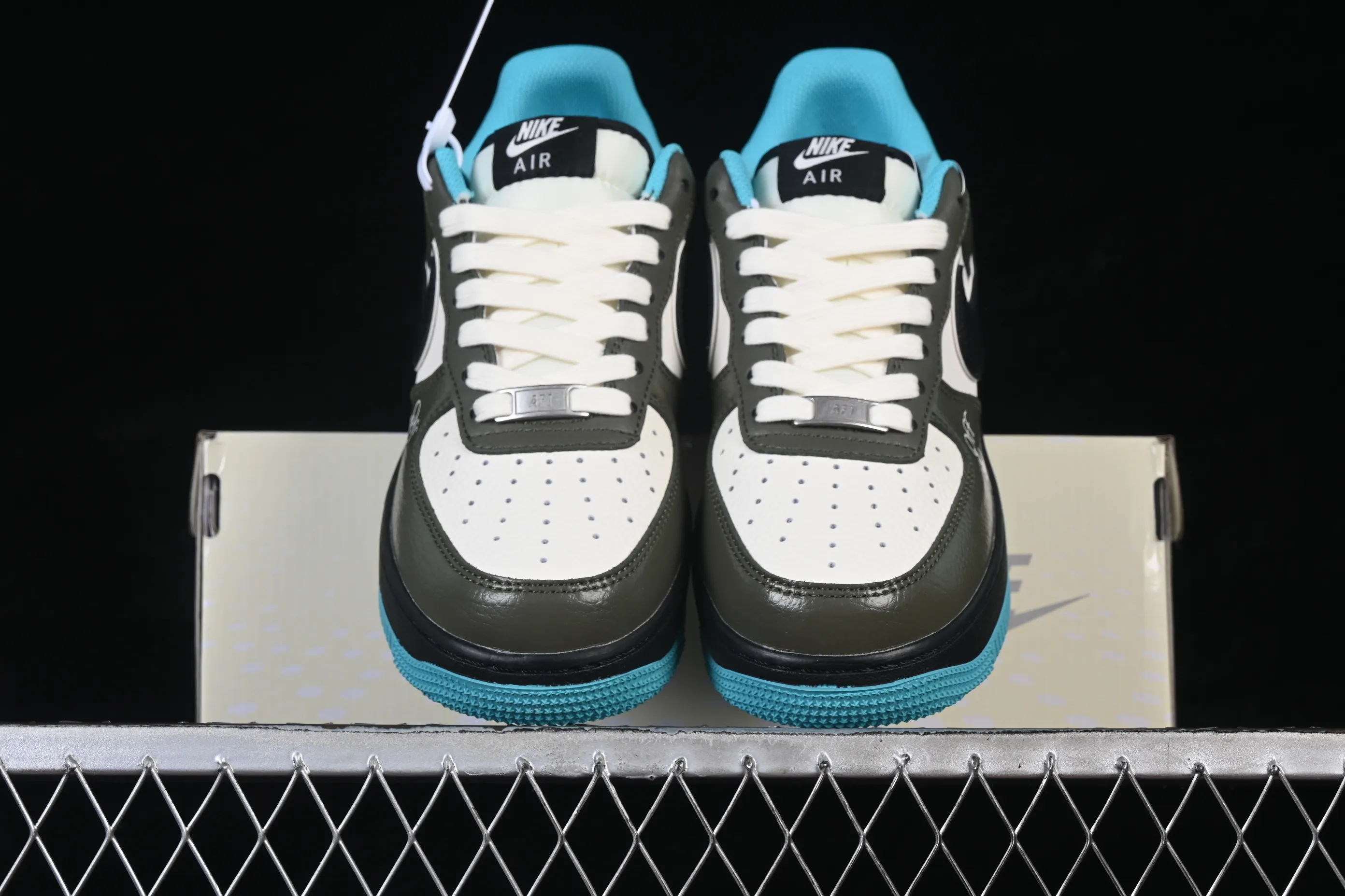 All categories Nk Air Force 1 Air Force series Nk Air Force 1 Low Air Force low-top Nike Air Force 1'07 Low joint black, green and blue Air Force low-top casual sneakers QW5836-022